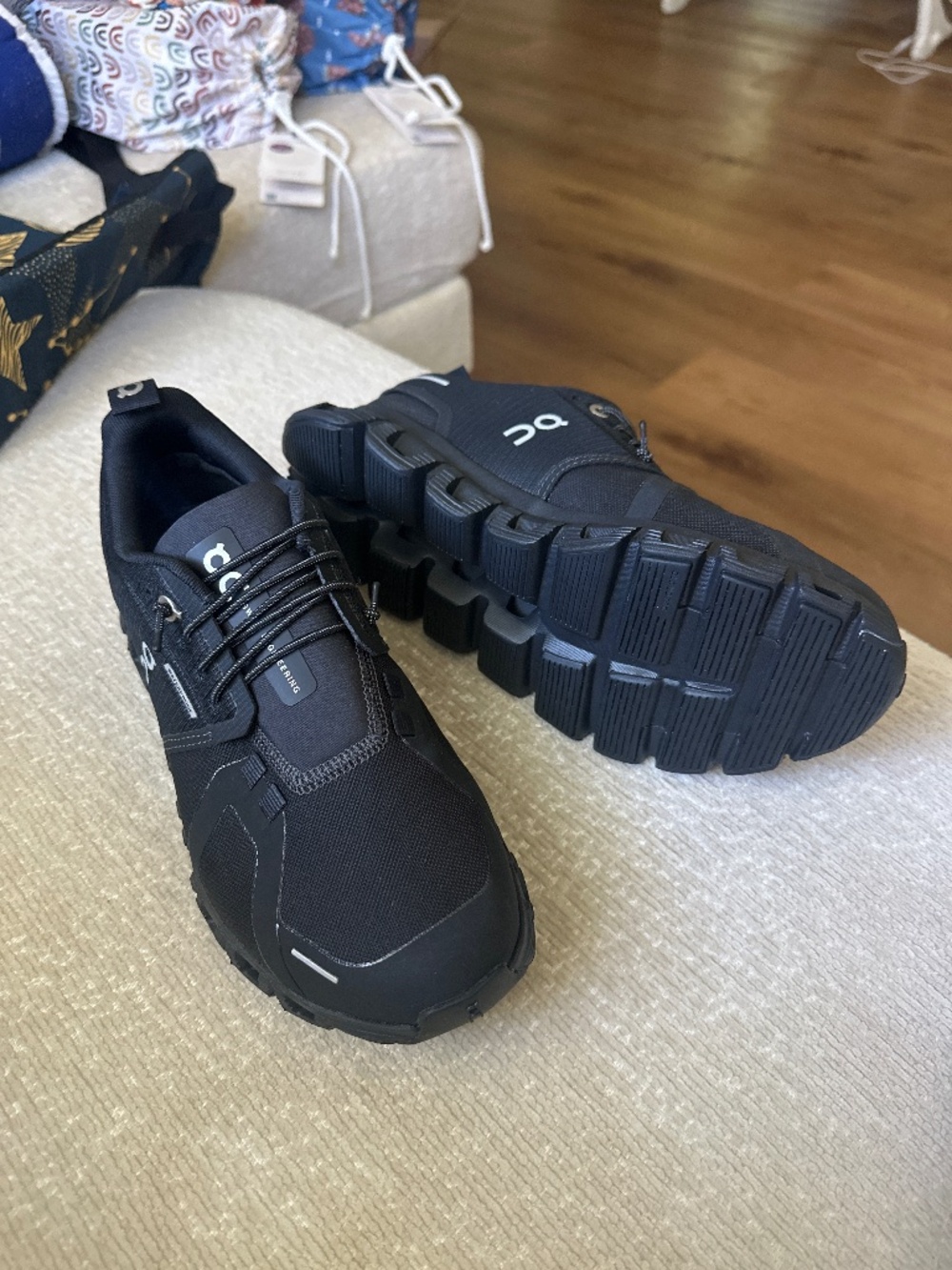 On Cloud 6 Waterproof black/Black s